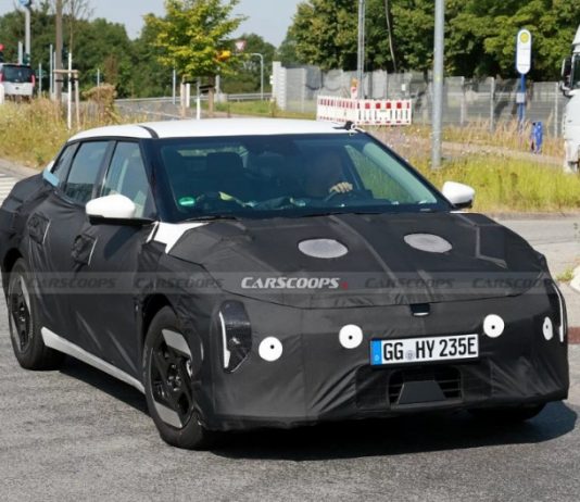 Прототип електричного Kia EV4 2026 року помічено на тестах