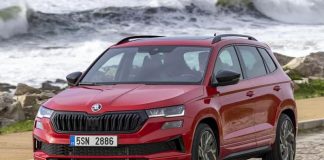 Skoda працює над новою версією кросовера Karoq