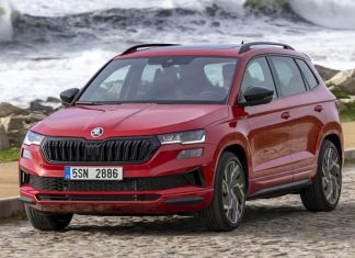 Skoda працює над новою версією кросовера Karoq