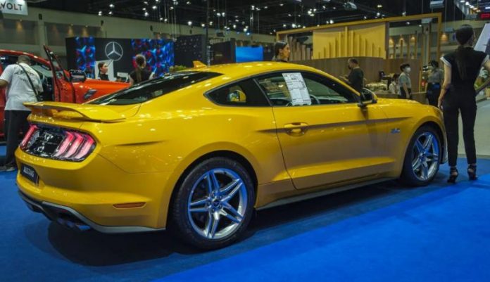 Дощ став причиною для відкликання автомобілів Ford