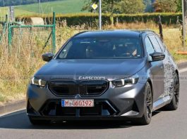 Новий BMW M5 Touring 2025 показали вживу перед офіційним анонсом (фото) Новий BMW M5 Touring 2025 показали вживу перед офіційним анонсом (фото)