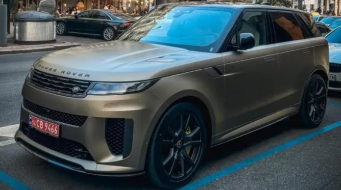 В столиці помітили найшвидший Range Rover в історії