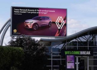 Renault принизила Tesla на рекламних білбордах
