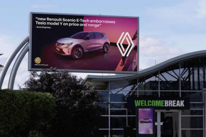 Renault принизила Tesla на рекламних білбордах