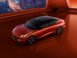 У Китаї продають електрокар, у комплект якого входить потужний ігровий комп’ютер на задньому сидінні У Китаї продають електрокар, у комплект якого входить потужний ігровий комп'ютер на задньому сидінні