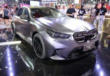 Новий гібридний BMW M5 показали на міжнародному автосалоні