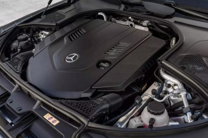 Mercedes-Benz визнав дефект V8 на великій партії нових S-Class