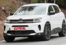 Нове покоління Citroen C5 Aircross показали наживо з усіх боків