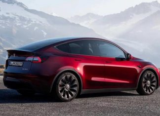 Tesla Model Y у новому кольорі зняли на заводі Tesla Giga Texas