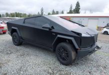 Ціни на биті Tesla Cybertruck впали вдвічі