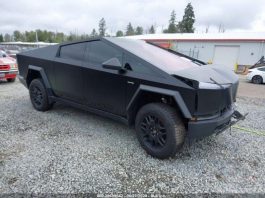 Ціни на биті Tesla Cybertruck впали вдвічі Ціни на биті Tesla Cybertruck впали вдвічі