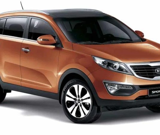 Власників Kia Sportage, Rio, Sorento, Cerato та інших просять не ставити свої машини у гараж