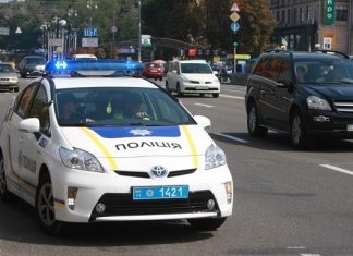 Водіям назвали автомобілі, які ніколи не зупиняють поліцейські