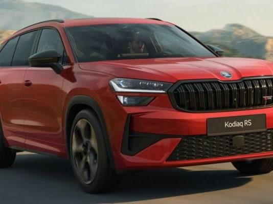 Skoda представила заряджену версію кросовера Kodiaq RS (ФОТО) Skoda представила заряджену версію кросовера Kodiaq RS (ФОТО)