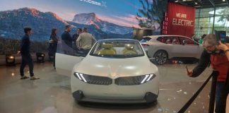 BMW презентувала кілька нових моделей на Паризькому автосалоні (ФОТО)