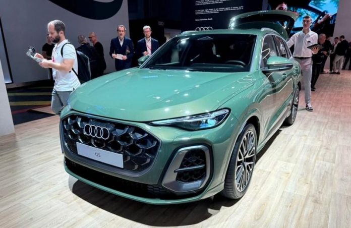 Audi Q5 2025 показали наживо на Паризькому автосалоні