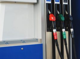 Розкрито, як боротися з водіями, які затримують колонку на АЗС