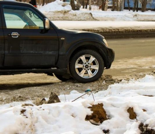 У шиномонтажі пояснили переваги та недоліки вибору широкої чи вузької гуми