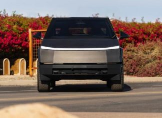 У Європі Tesla Cybertruck критикують за надто великі розміри та гострий дизайн