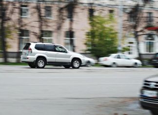 Поліцейський розповів про 7 способів зупинити автомобіль з відмовленими гальмами