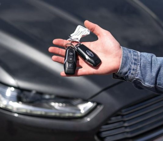 У поліції пояснили, чому деякі водії зберігають ключі в фользі У поліції пояснили, чому деякі водії зберігають ключі в фользі