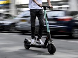 Як безпечно користуватися електросамокатом: рекомендації від поліції Як безпечно користуватися електросамокатом: рекомендації від поліції