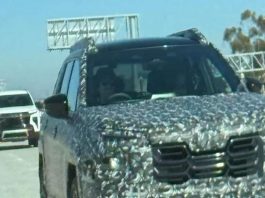 Нове покоління Subaru Outback крос-універсалу помічено на тестах (ФОТО)