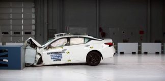 Популярний у США Nissan Altima не пройшов краш-тести