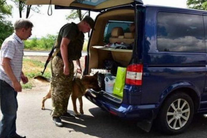 Поліція роз'яснила, коли може бути проведено обшук автомобіля