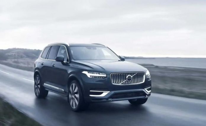 Volvo максимально збільшила рівень безпеки кросоверів