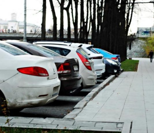 Експерти пояснили, як паркувати автомобіль, щоб його не забрали на штрафмайданчик