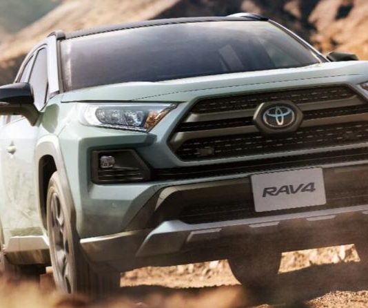 Офіційно представлений Toyota RAV4 2025: модель доступна виключно з повним приводом