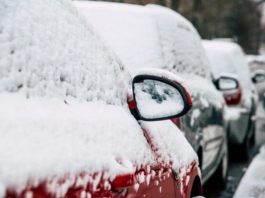 Водіям нагадали, де не можна паркуватися взимку Водіям нагадали, де не можна паркуватися взимку