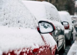 Водіям нагадали, де не можна паркуватися взимку