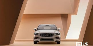 Представлено оновлений Volvo V60 2025: опубліковано ціни та оснащення