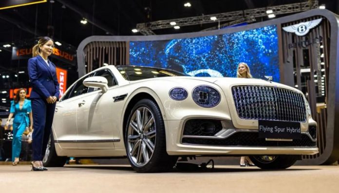 Bentley анонсувала нову лінійку автомобілів