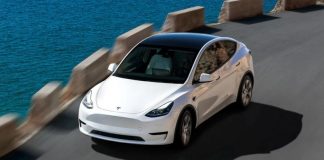 Tesla готує святкове оновлення для своїх електрокарів