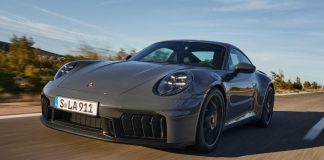 Porsche порадила не їздити на спорткарах через ризик відриву коліс