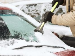 Що обов'язково потрібно мати в автомобілі взимку