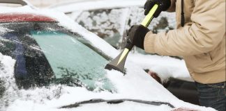 Що обов'язково потрібно мати в автомобілі взимку