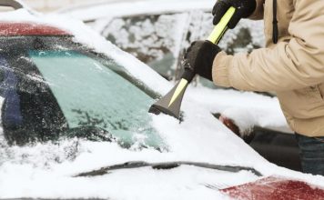 Що обов'язково потрібно мати в автомобілі взимку