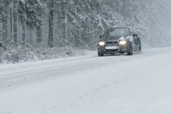 Названо 4 зимові помилки водіїв, які руйнують зчеплення і трансмісію авто