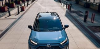 Toyota RAV4 2026 вперше зняли на фото