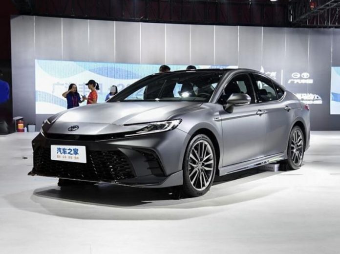 Офіційно презентовано Toyota Camry Brilliant Edition: розкіш і технології в одному автомобілі