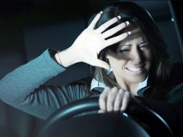 В поліції розповіли, як зберегти видимість при засліпленні фарами В поліції розповіли, як зберегти видимість при засліпленні фарами