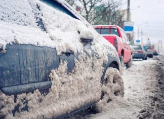 Експерт розповів, як часто і як правильно мити машину взимку