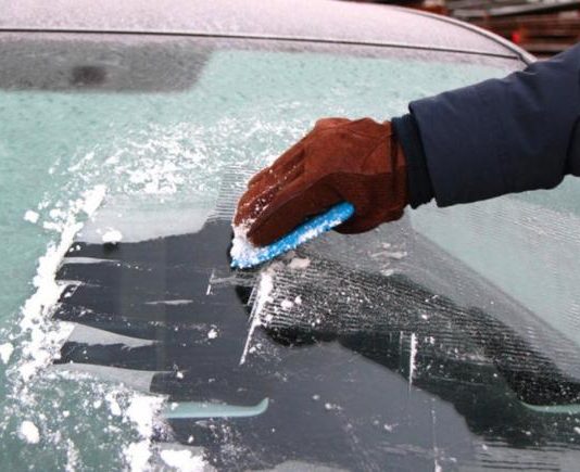 Ніякого льоду: підготовка лобового скла до зимових умов Ніякого льоду: підготовка лобового скла до зимових умов