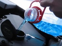 Як розморозити рідину у бачку омивача: автоексперти розкрили секрети