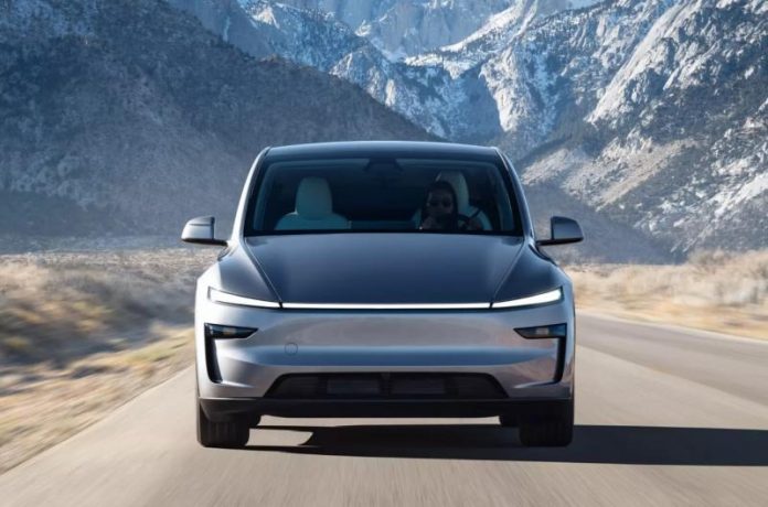 Оновлена ​​Tesla Model Y викликала ажіотаж у Китаї: розкрито кількість попередніх