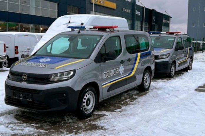 Українська поліція отримує нові патрульні автомобілі